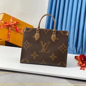 AUTHENTIC Louis Vuitton ONTHEGO bag MM